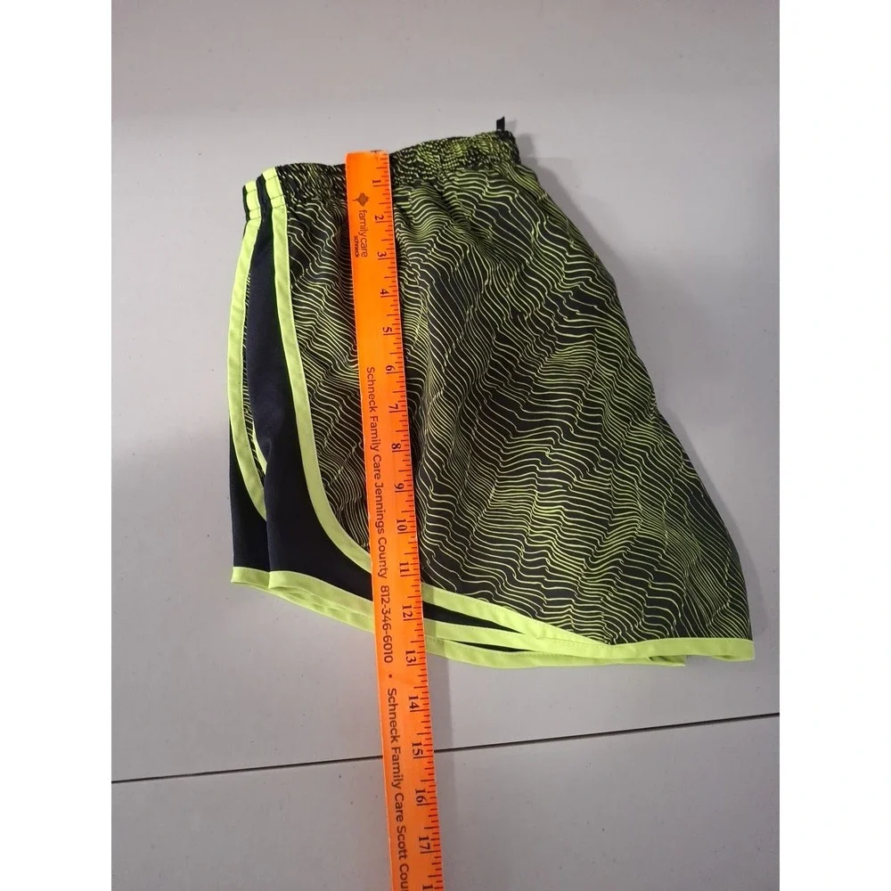 Nike Women's DRI-FIT Dry Tempo Running Shorts ‎ Size Large